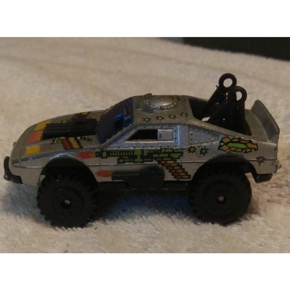1993 Hot Wheels #3527 Tatoo Machines Sting Rod ,Ammo Series, rare vintage antiqu
